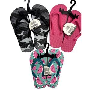 Junture Kids Flip Flops Sandals pool beach Lot of 3 Size Small (11/12) NWT!
